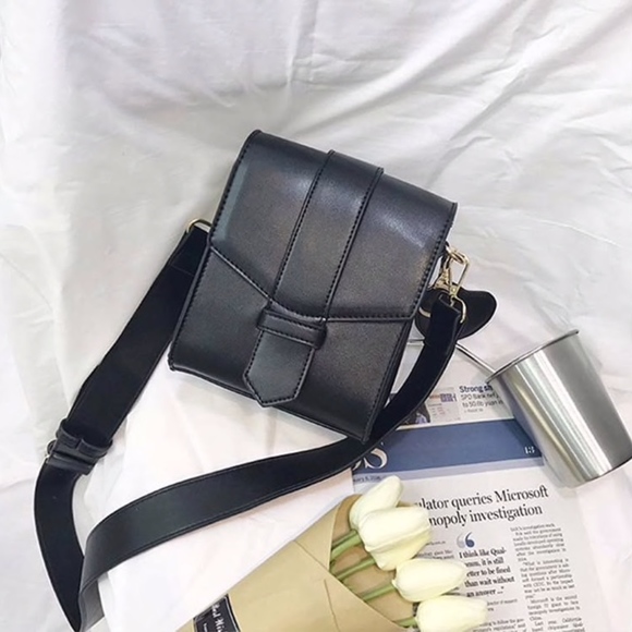 GYKZ Handbags - LAST ONE Crossbody Bag w/Wide PU & Chain Strap